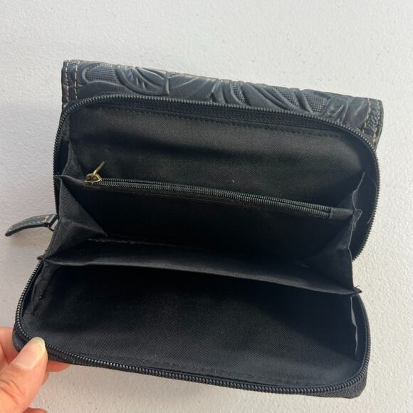 BOC Born Concept Wallet Clutch Womens Blue Tooled Leather Floral Multipockets - Picture 8 of 9